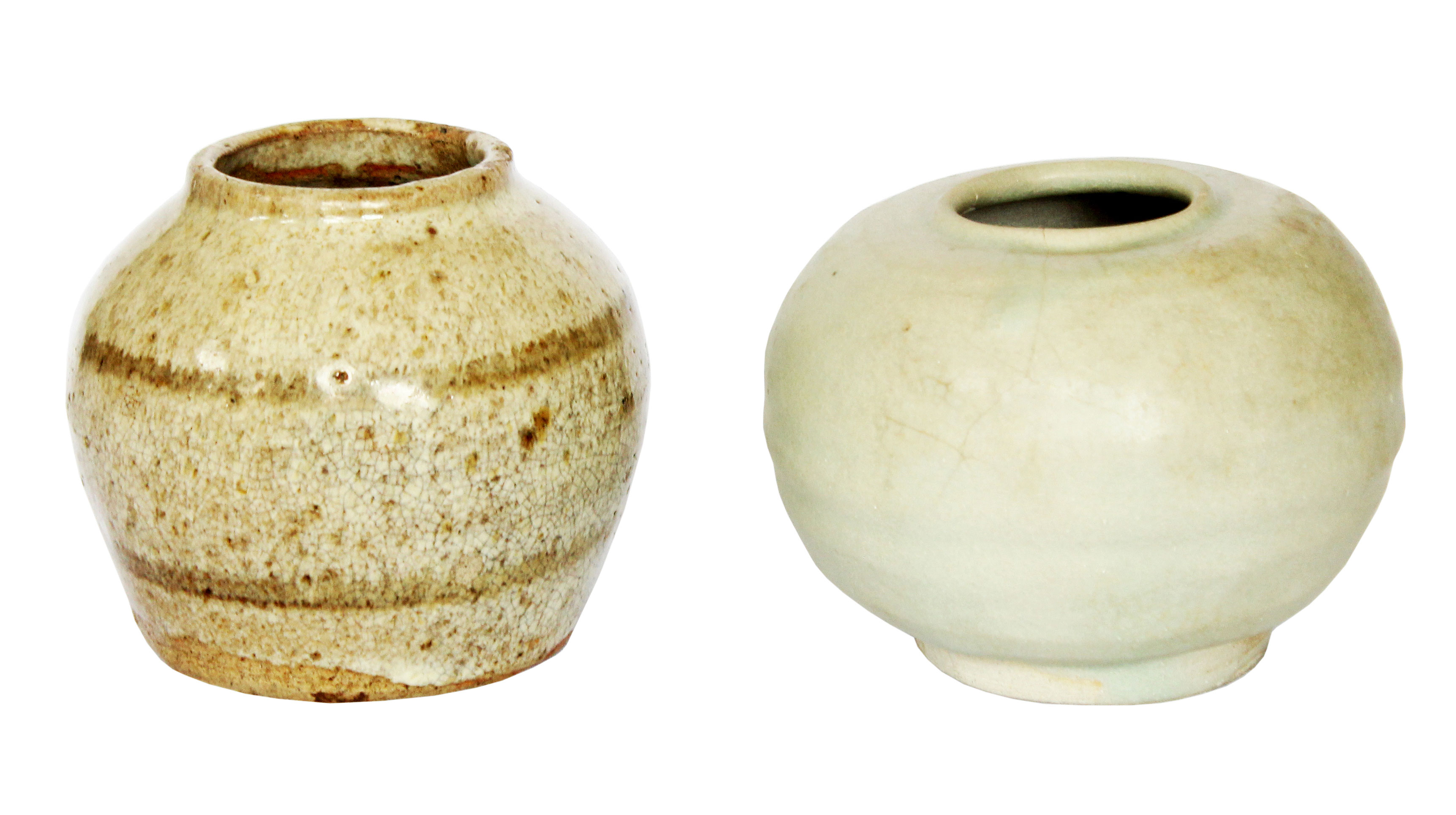 A Song Yuan Dynasty jarlet and a stoneware jarlet.