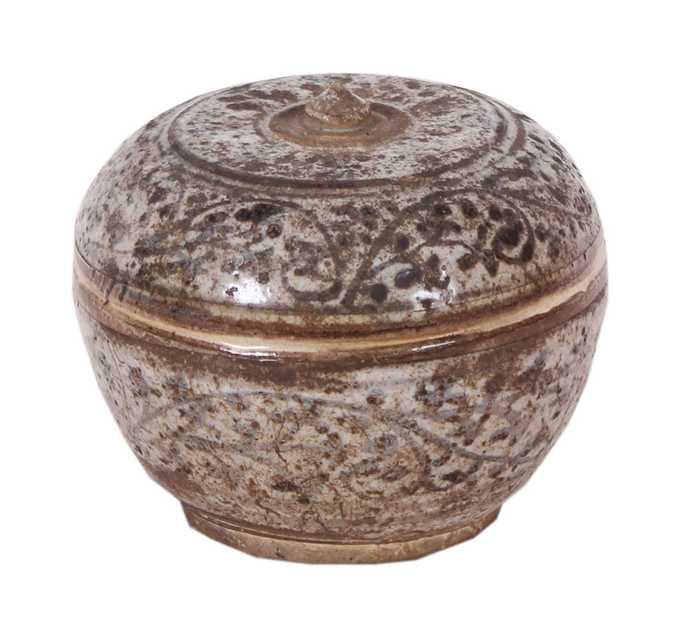 A 14 - 16th century sawankhalok covered bowl