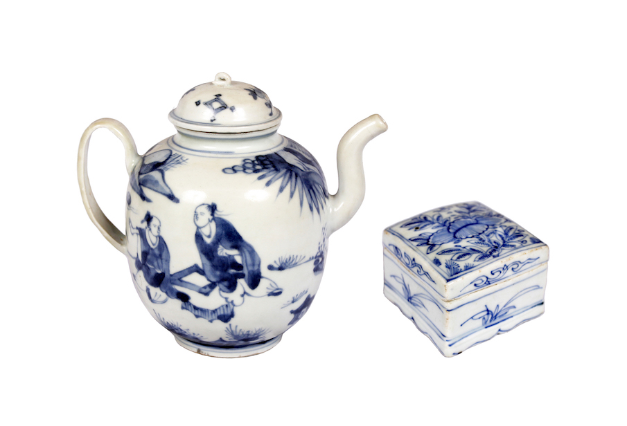 A set of two transisitional blue and white wares consisting of a teapot with TianQi mark and period and A square covered box